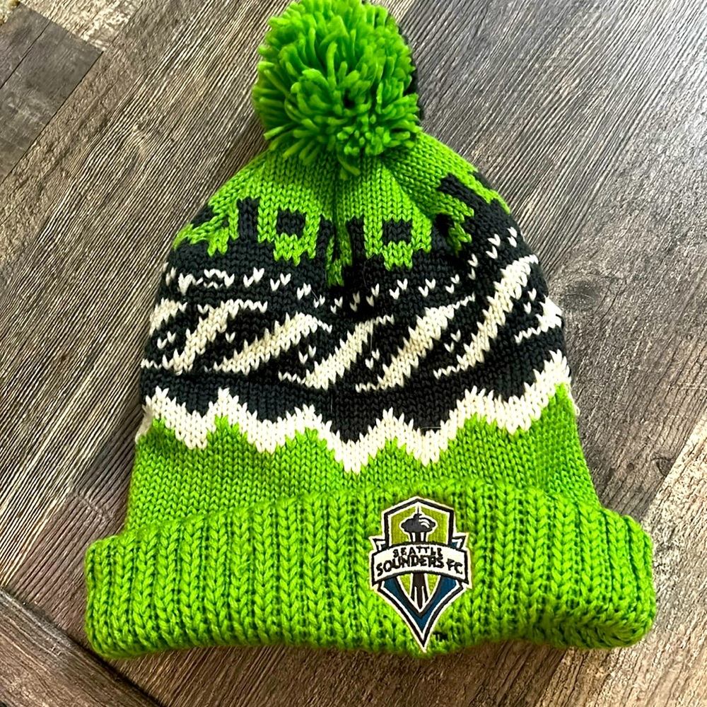 Vintage Seattle sounders beanie.